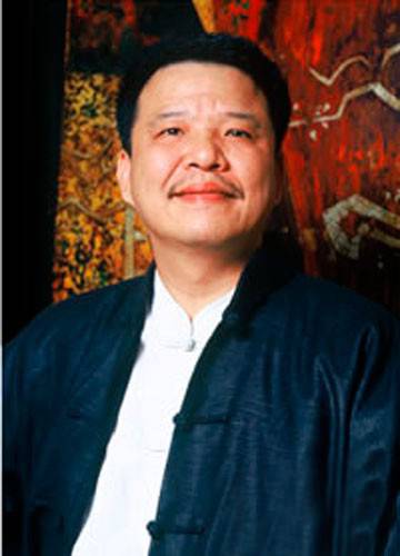 佘国华（福州大学厦门工艺美术学院常务副院长）