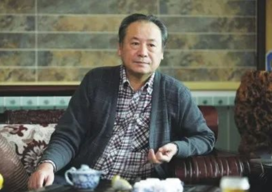 周涛（新疆文联原副主席、作协副主席）