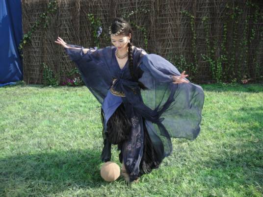 比快乐还快乐（武杨、袁东方、朱芃菲、黄伊雯演唱的歌曲）