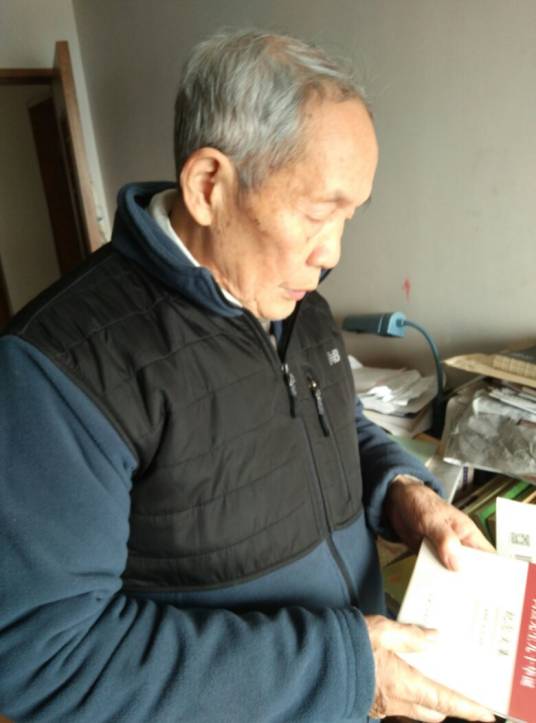 向熹（四川大学文学与新闻学院教授）