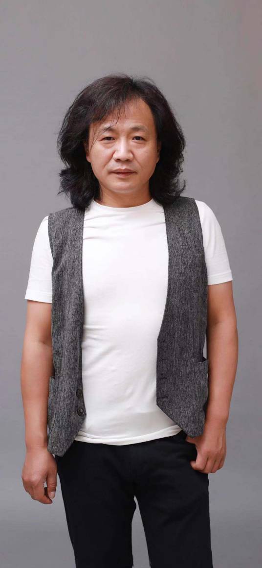 王宏峥（中国河北籍艺术家）