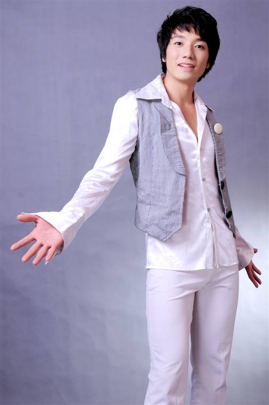 李浩民（大陆男歌手）