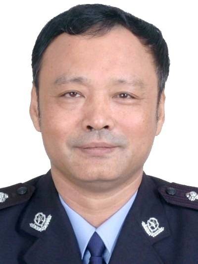 王晓南（广东省深圳市公安局党委委员、纪委书记）