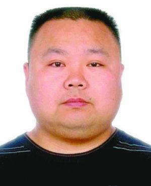 余海波（重庆市宇昌海实业有限公司法人代表）