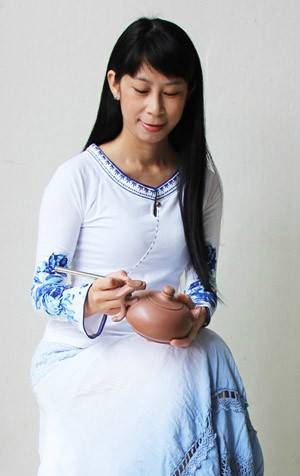 王茁（青年女书法家）