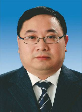 朱小龙（四川省广安市人大常委会委员、民宗外侨委主任委员）