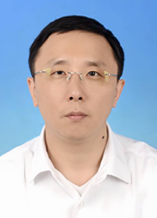 杨雷（海南省统计局局长）
