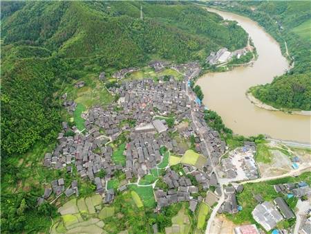 高椅村（湖南省怀化市会同县高椅乡下辖行政村）