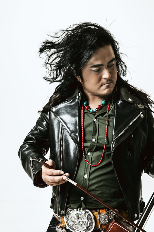 巴拉吉（蒙古族青年歌手）