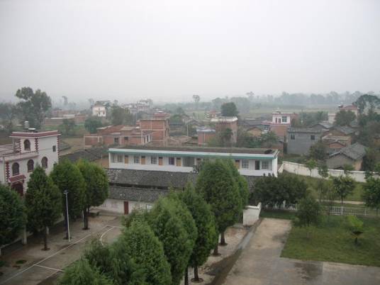 吉山村（云南省弥勒县弥阳镇吉山村）