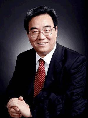 李福成（北京燕京啤酒集团公司党委书记、董事长）