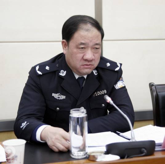 夏建中（武汉市公安局原党委副书记、常务副局长）