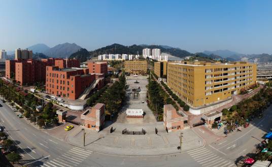 都匀市第二中学