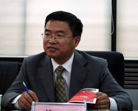 戴昕（吉林建筑大学原校长）