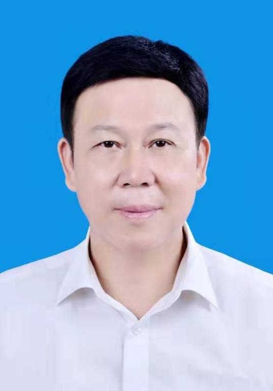 龙国华（湖南省衡阳市衡阳县人大常委会党组成员、副主任）