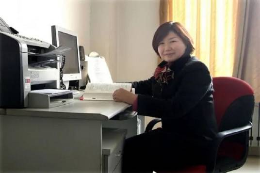 王树春（西安医学院药学院教授）