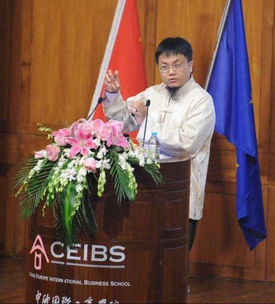 吴国平（中国财经评论家、财经畅销书作家）