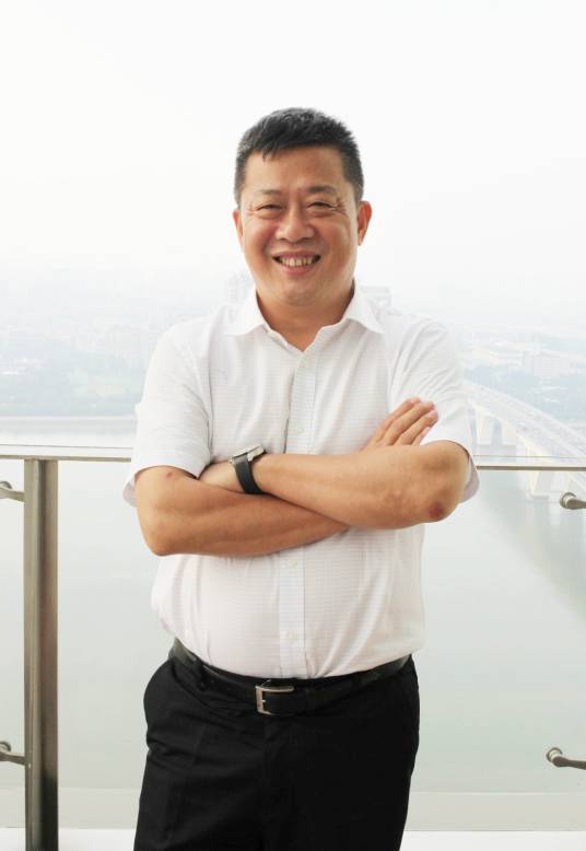 余英（融创中国集团原执行总裁）