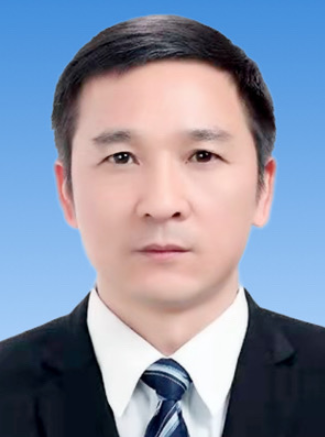 何虎（贵州省独山县委副书记、县委政法委书记、三级调研员）