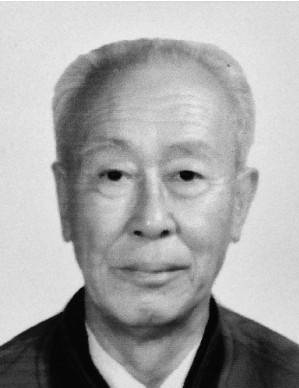 江泉（原云南省教育厅厅长）