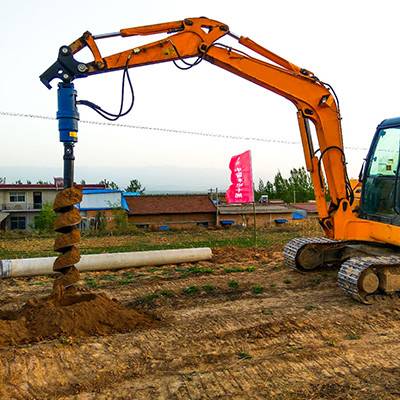 挖坑机