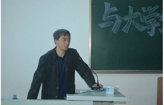 王立民（东北师范大学文学院教授）