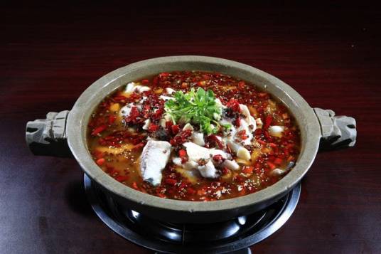 重庆渝水乡石锅鱼