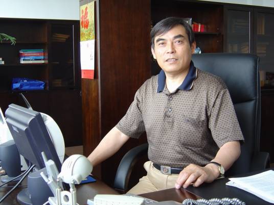 吴兆麟（大连海事大学教授）