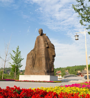 杜甫故里和杜甫陵园