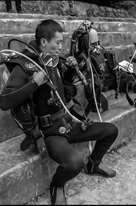 邹鑫（贵州省遵义市蓝天救援队原队长）