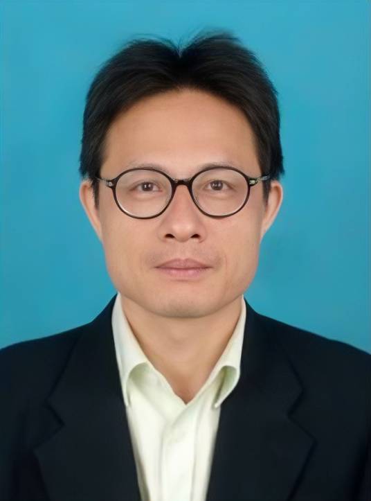 何东平（闽南师范大学法学与公共管理学院院长）