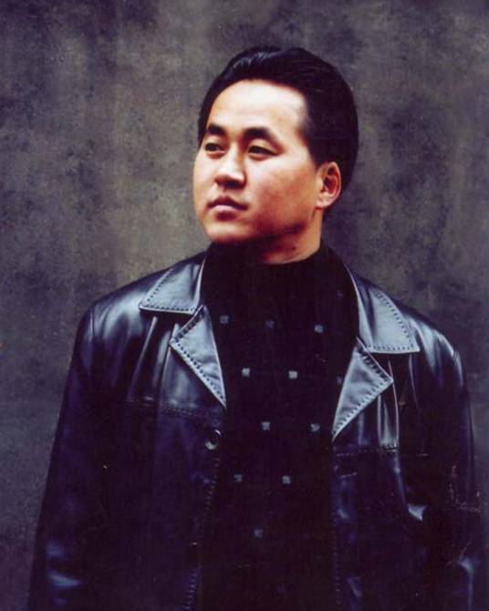 徐铭（中国湖南籍美术师）