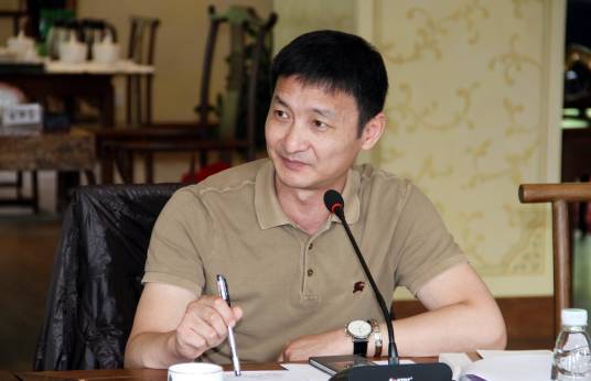 杨卫（艺术批评家、策展人）