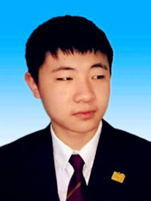 李昕泽（崇才科技CEO,00后创业者兼学生）