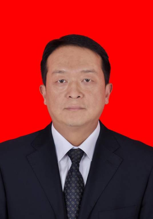 鲁潜（云南省楚雄高新技术产业开发区管理委员会副主任）