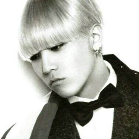 牵着你的手（2009年李弘基演唱的歌曲）