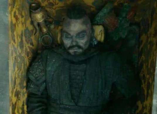 湘西尸王（《鬼吹灯之怒晴湘西》中登场的虚拟人物）