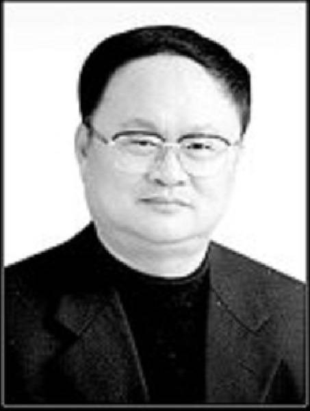 苗建中（德州晶华集团有限公司原党委书记、董事长）