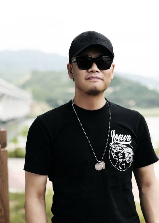 殷飞（中国内地男导演）