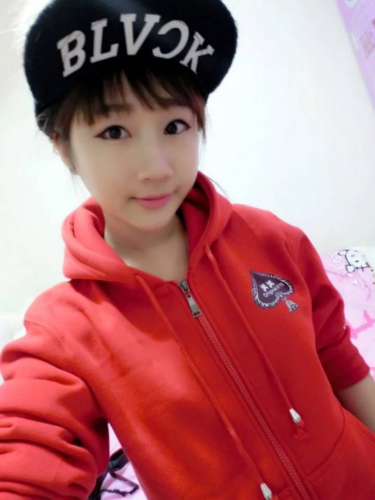 雨萱（YY人气主播、歌手）