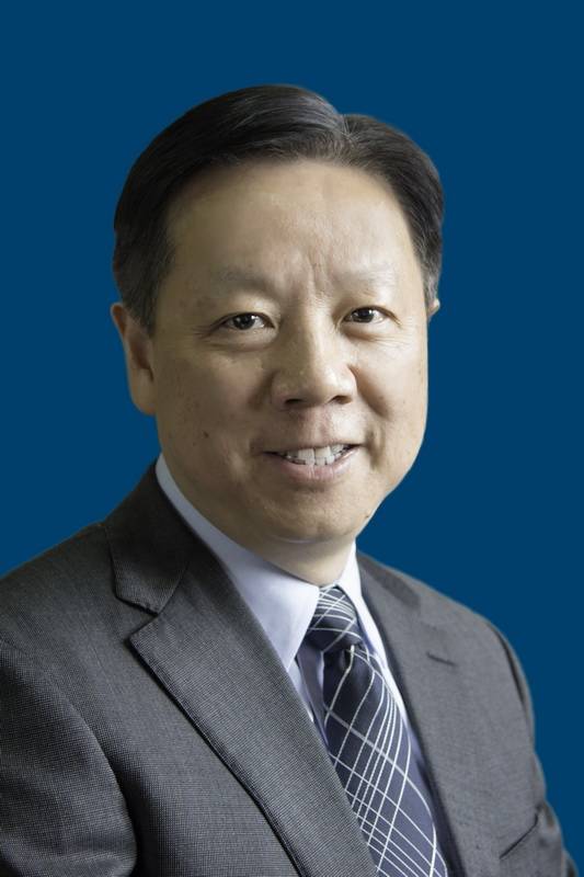 王亚非（四川省人大经济委员会副主任委员）