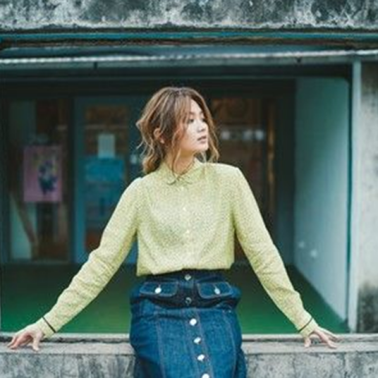 黄妍（中国香港女歌手）