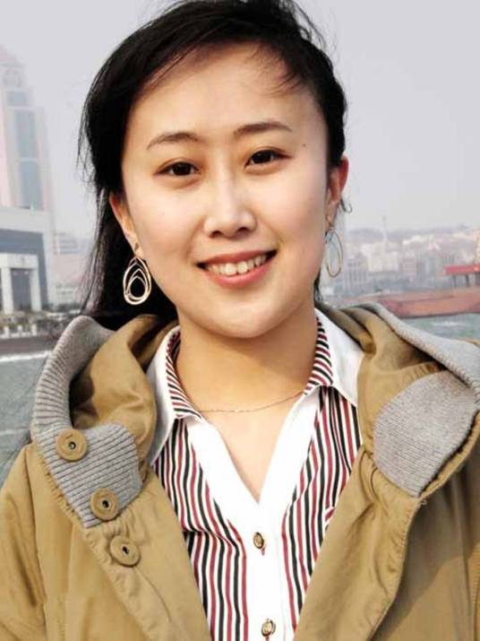 许婷（大学教师，中国设计师协会会员）