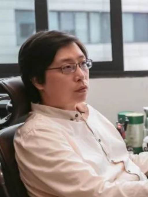 蓝宇(郑州大学化学学院副院长、国家优秀青年基金获得者)