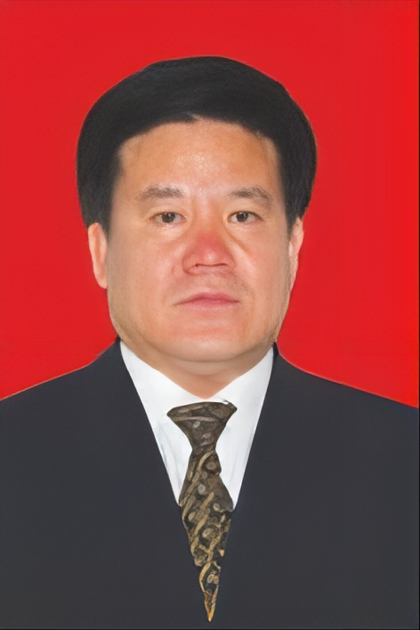 李洪信（吉林市人民政府原党组成员）