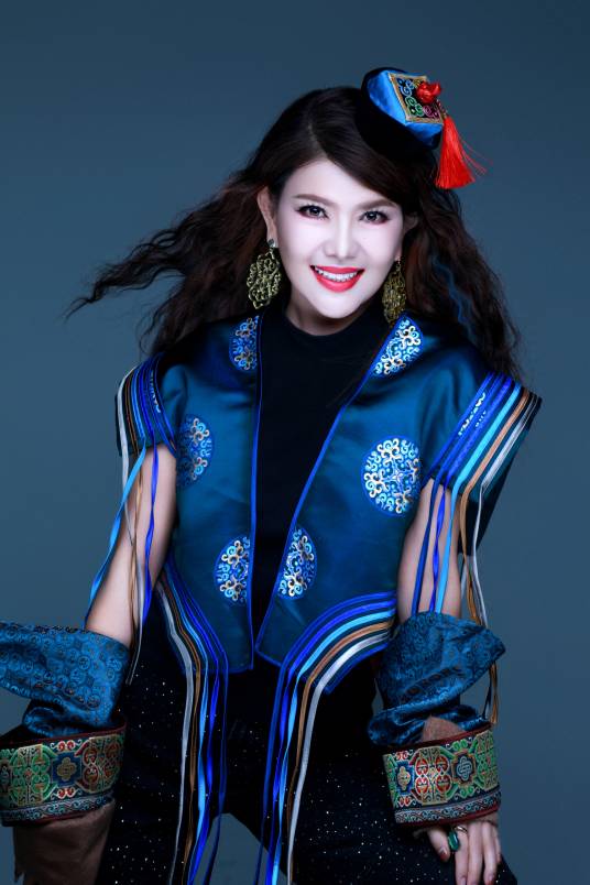 套马杆（2011年乌兰图雅演唱歌曲）