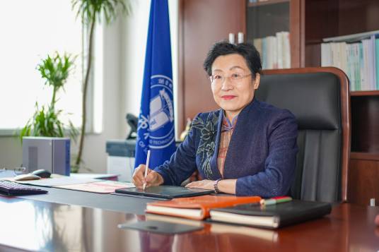 刘翠兰（烟台城市科技职业学院党委副书记、校长）