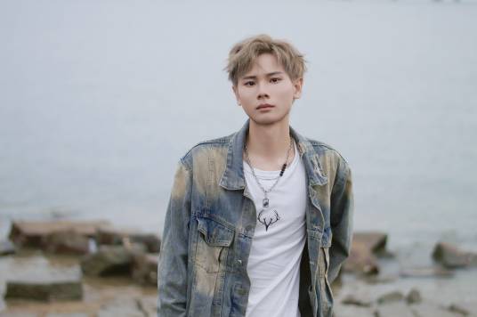 陈小毅（中国内地男歌手、演员、导演）