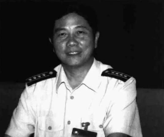 李明泉（总装备部通用装备保障部原部长）