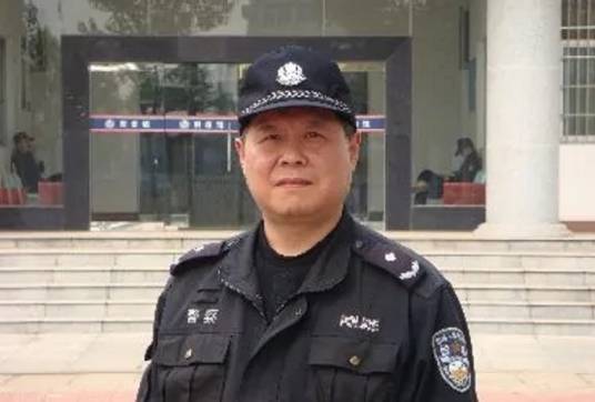 刘一兵（湖南公安高等专科学校教授）